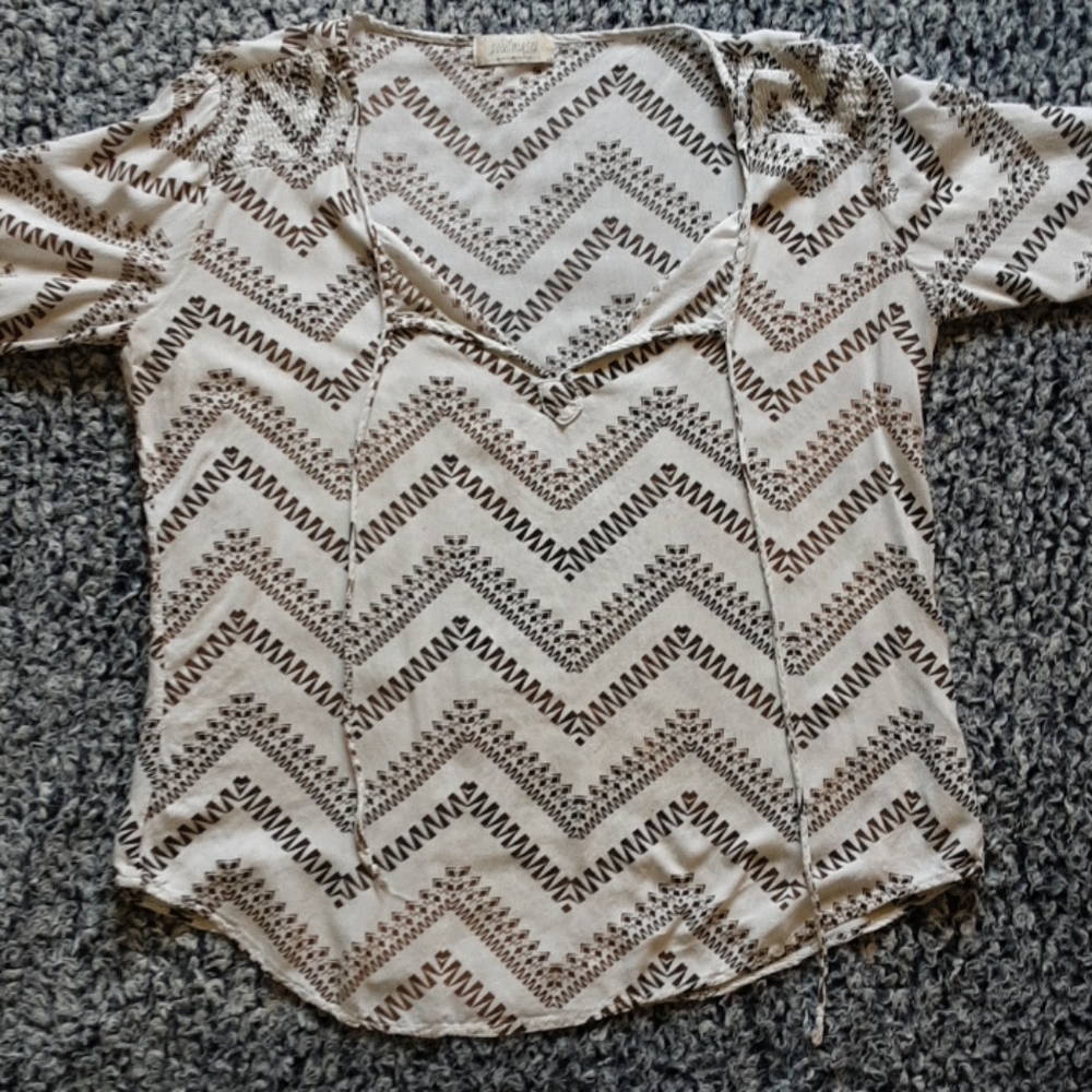 Cute blouse